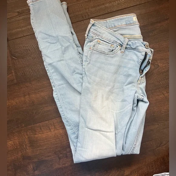 Hollister super skinny Light Blue Jeans size 9 - Picture 1 of 3